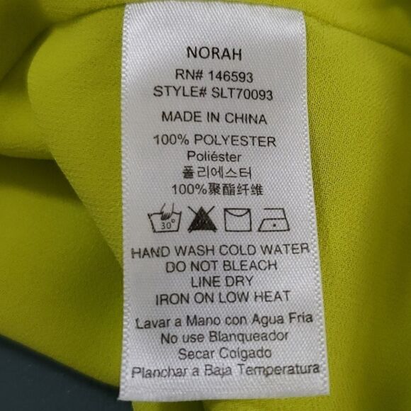 Green summer blouse,  small, by Novah. Lovely top, fresh up your shorts. - Picture 6 of 8